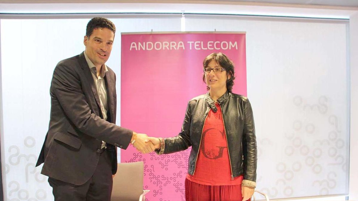 Andorra Telecom i Unicef renoven l'acord per a la cessió dels telèfons solidaris