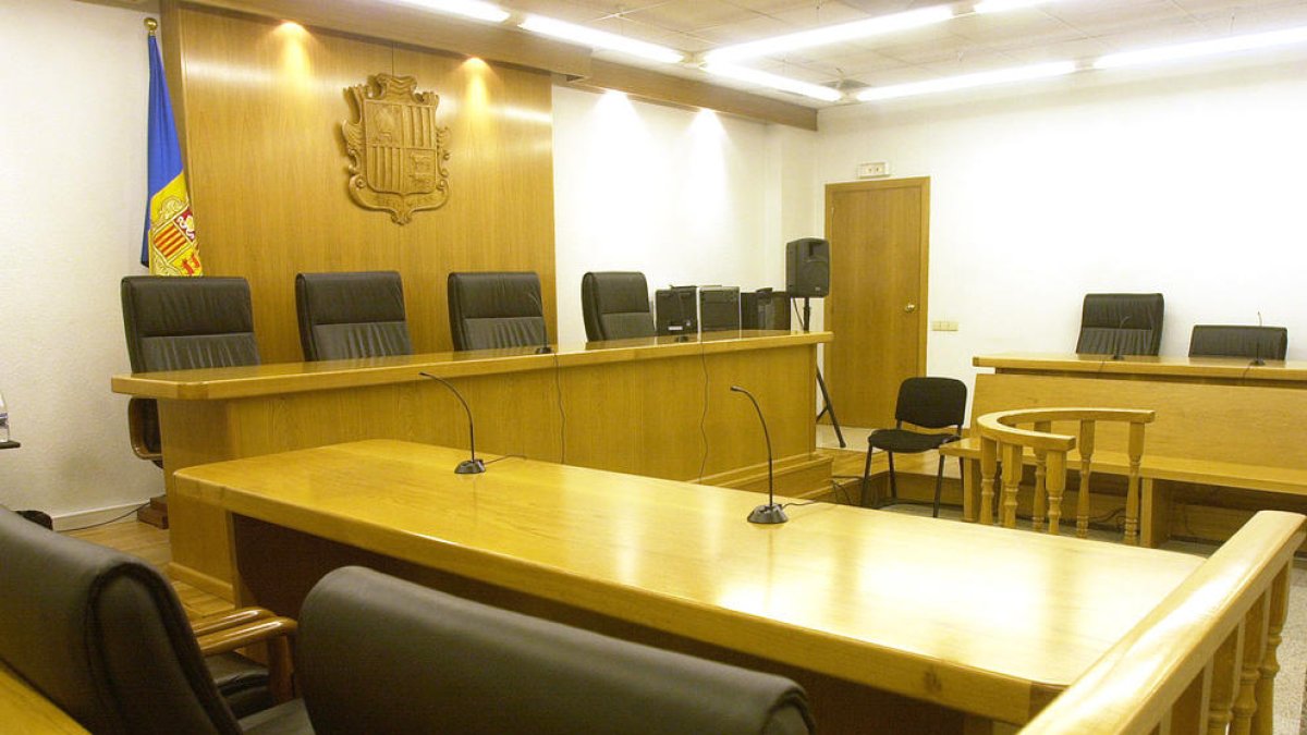 Extradició a França per no haver pagat la pensió