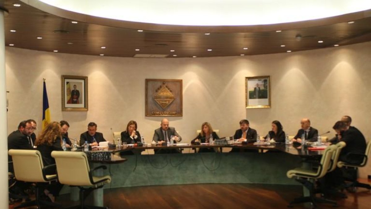 Malestar als grups de l'oposició per la contractació d'un tècnic d'obres