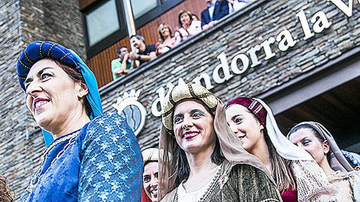 Els 35 anys de l'Esbart Dansaire de la capital, de nou a l'escenari