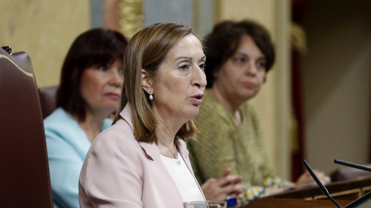 La legislatura arrenca amb un pacte PP-C's avalat per deu vots anònims