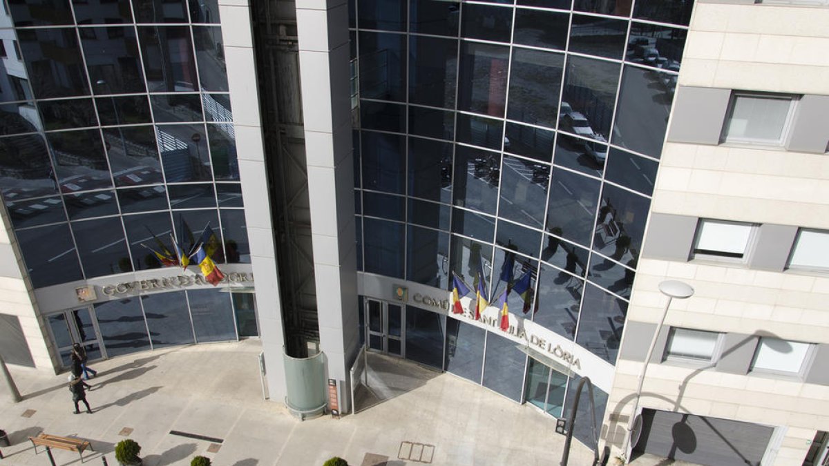 Sant Julià i el Govern, els qui més han de reduir les despeses