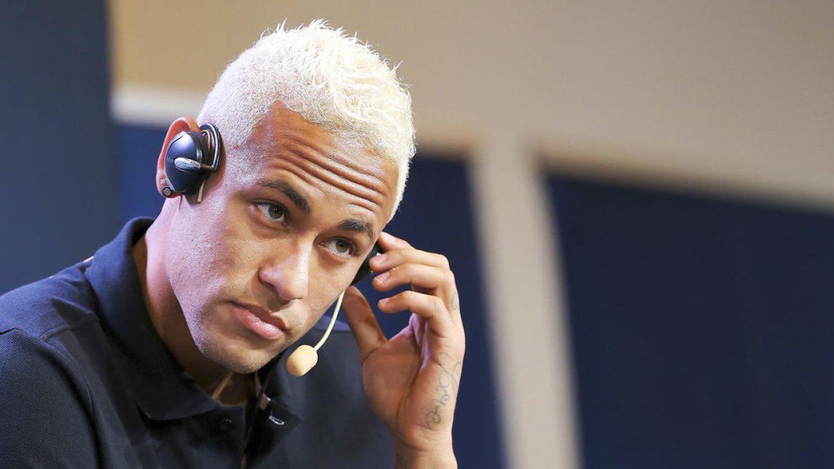 Neymar declara fidelitat al Barça i elogia Leo Messi