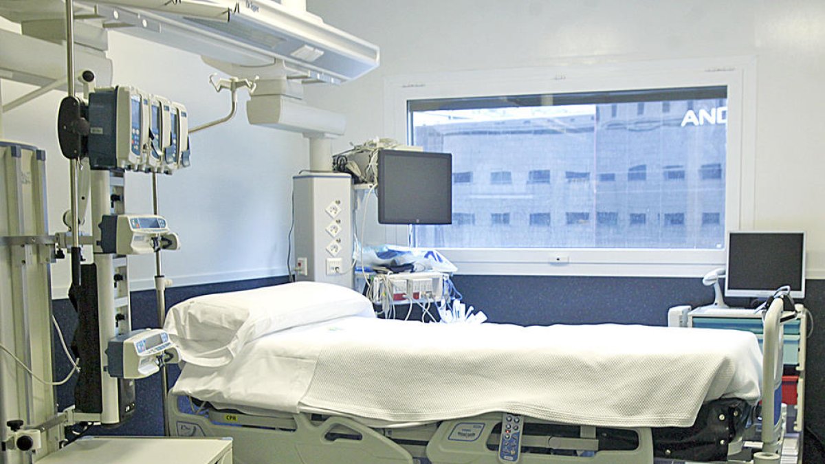 Degradat el cap d'anestesiologia per l'elevat sou