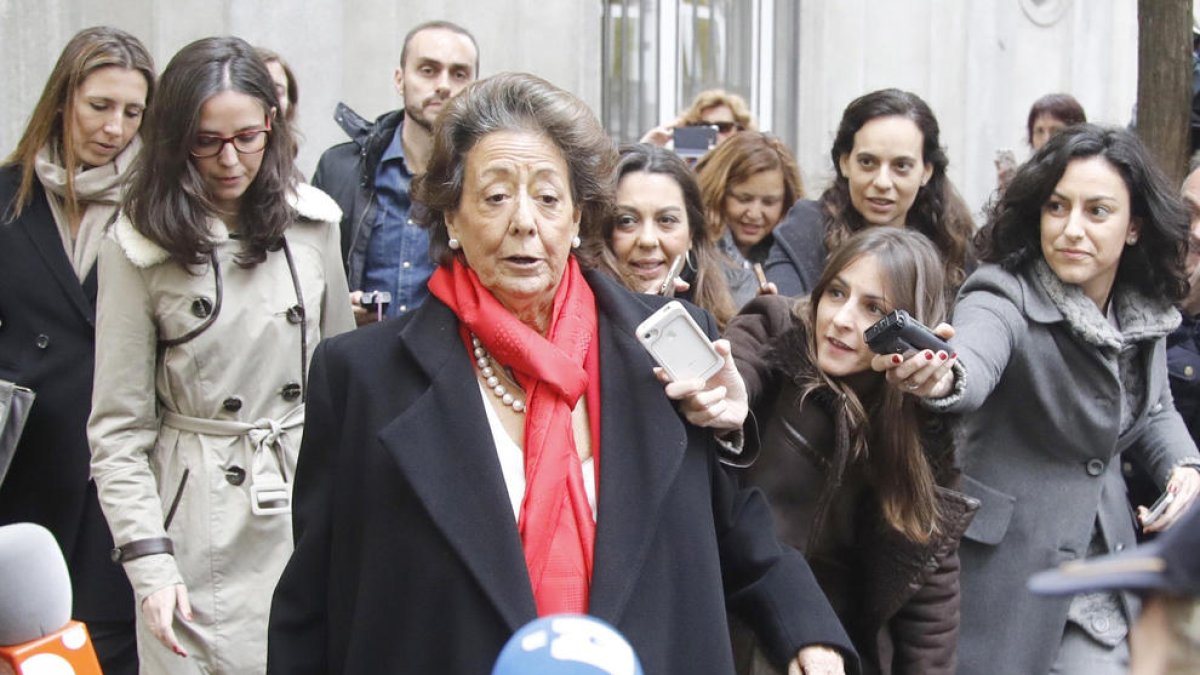 Mor d'un infart l'exalcadessa de València i senadora Rita Barberá