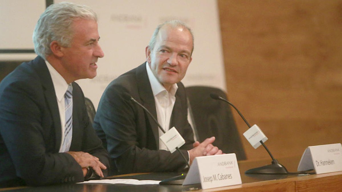 Conferència sobre com combatre la miopia infantil