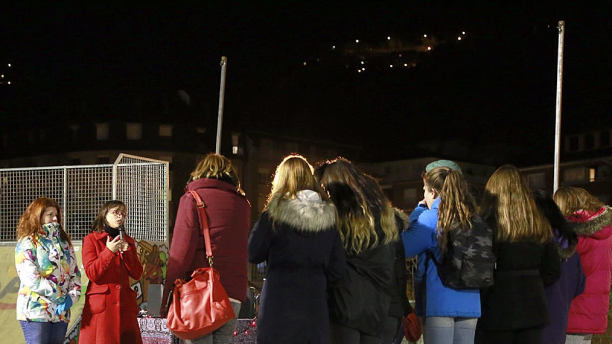 Stop Violències recull 2.500 firmes a favor de la despenalització de l'avortament