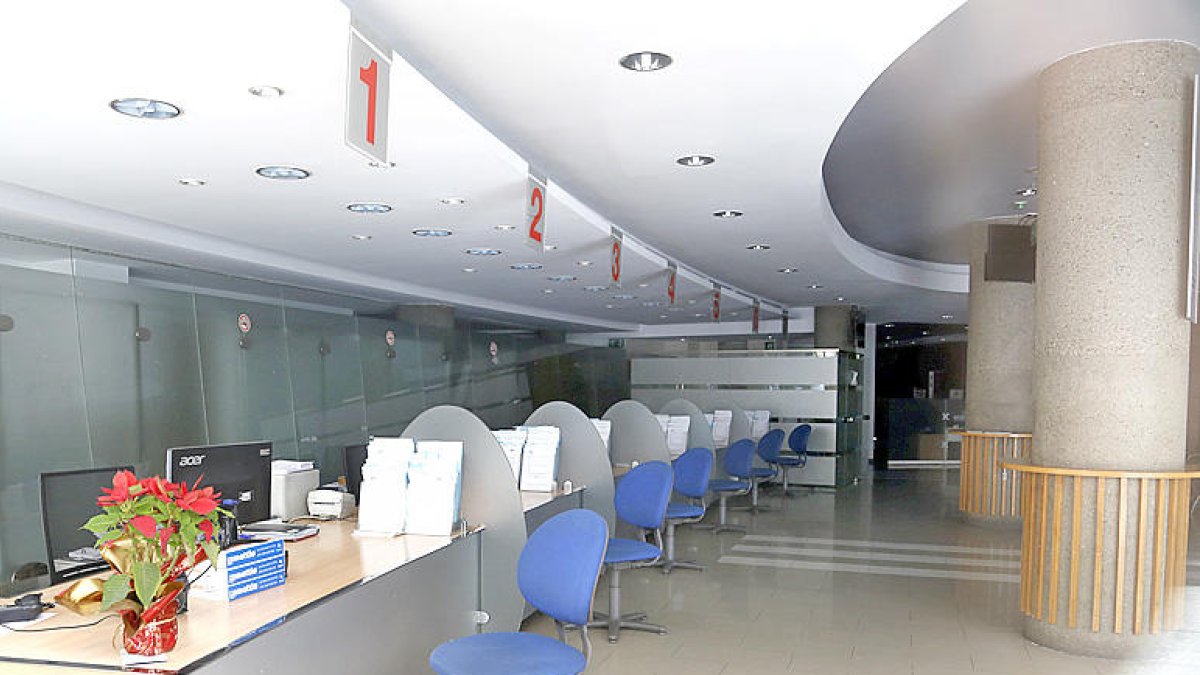 La CASS convoca concursos per fer fixes 5 places eventuals