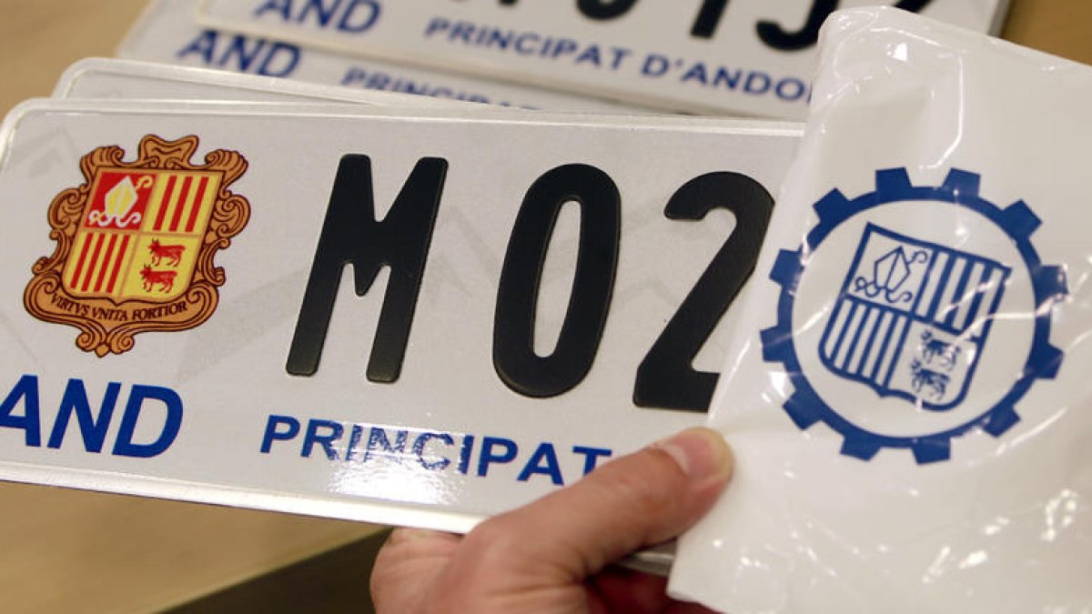 S'ha tardat dos anys i mig per tenir la lletra 'M' a les matrícules