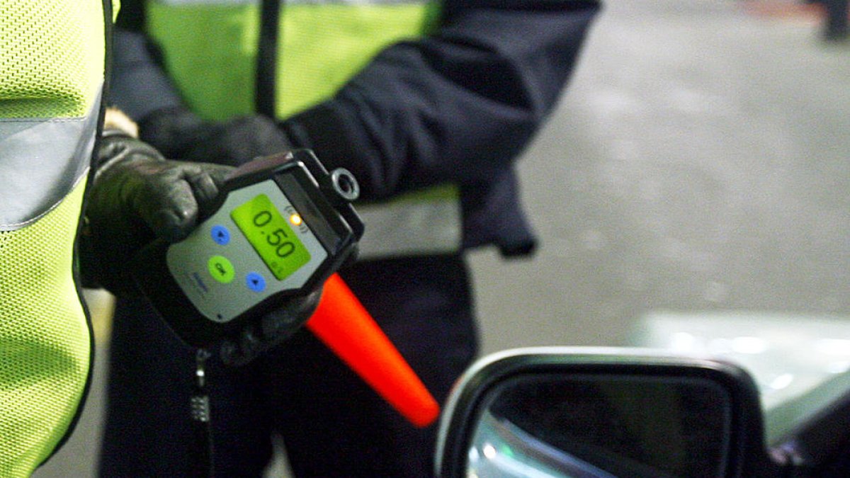 La policia deté 98 conductors ebris des del gener, 57 menys que el 2015