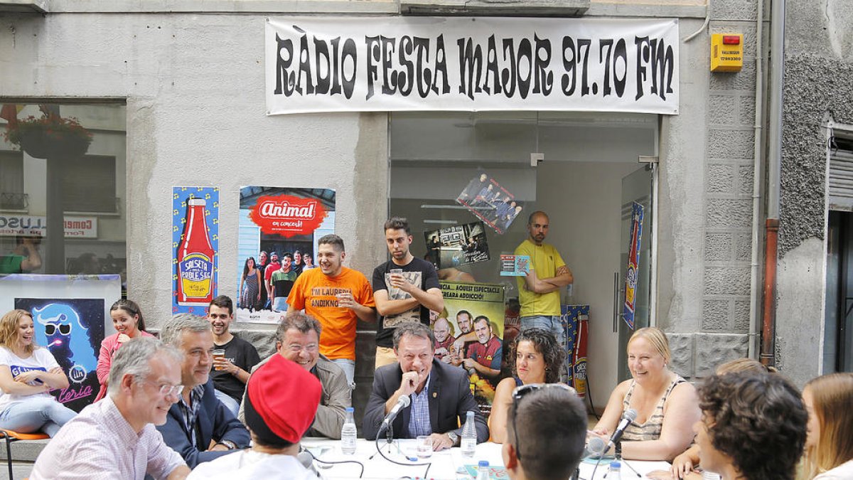 Un bus llançadora de Sant Julià a Naturlandia