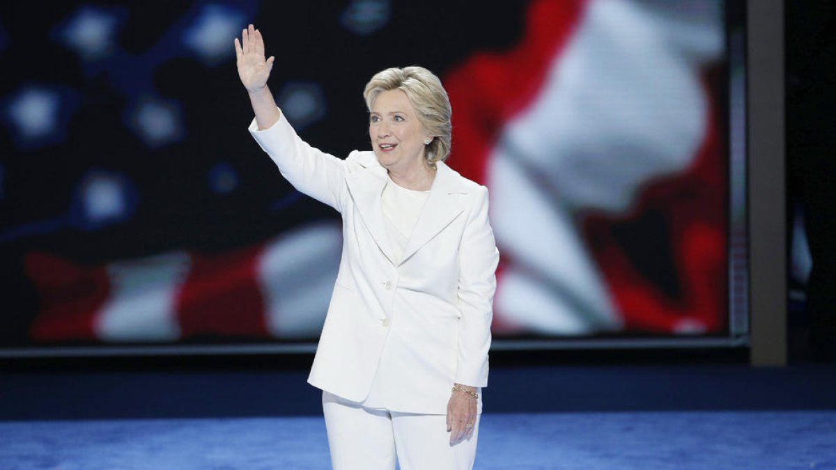 Clinton acusa Rússia dels atacs informàtics al Partit Demòcrata