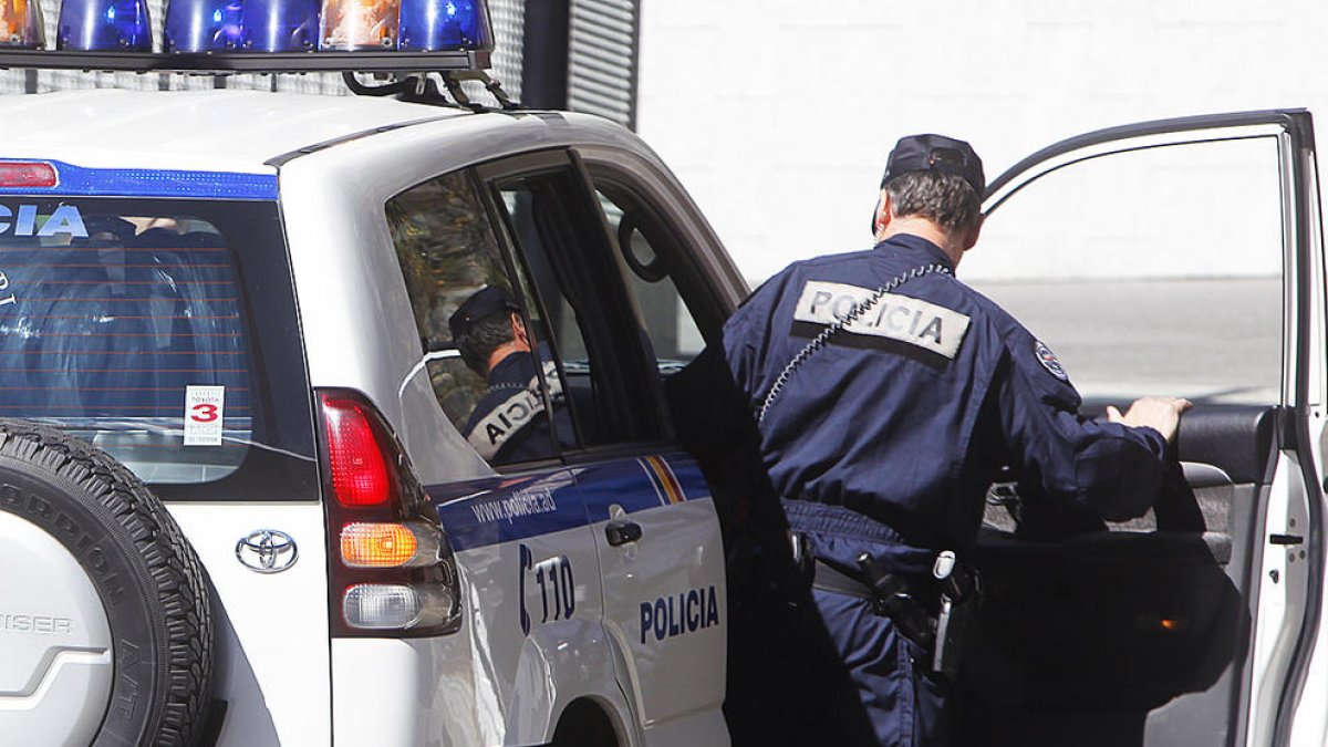 Dos detinguts en una baralla a la festa major de Sant Julià