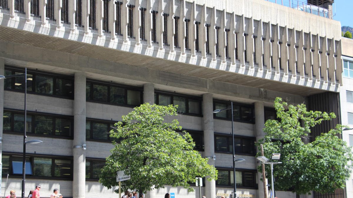 L'edifici administratiu de govern