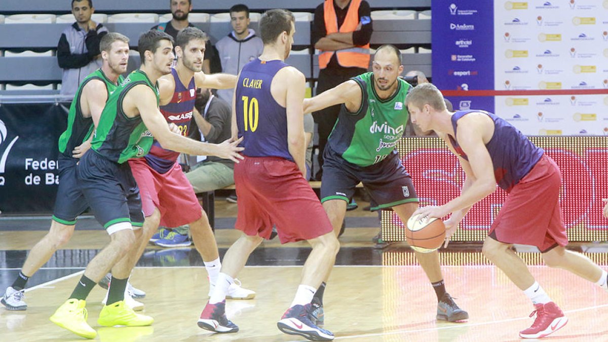 El Barça imposa categoria davant d'un fluix Joventut