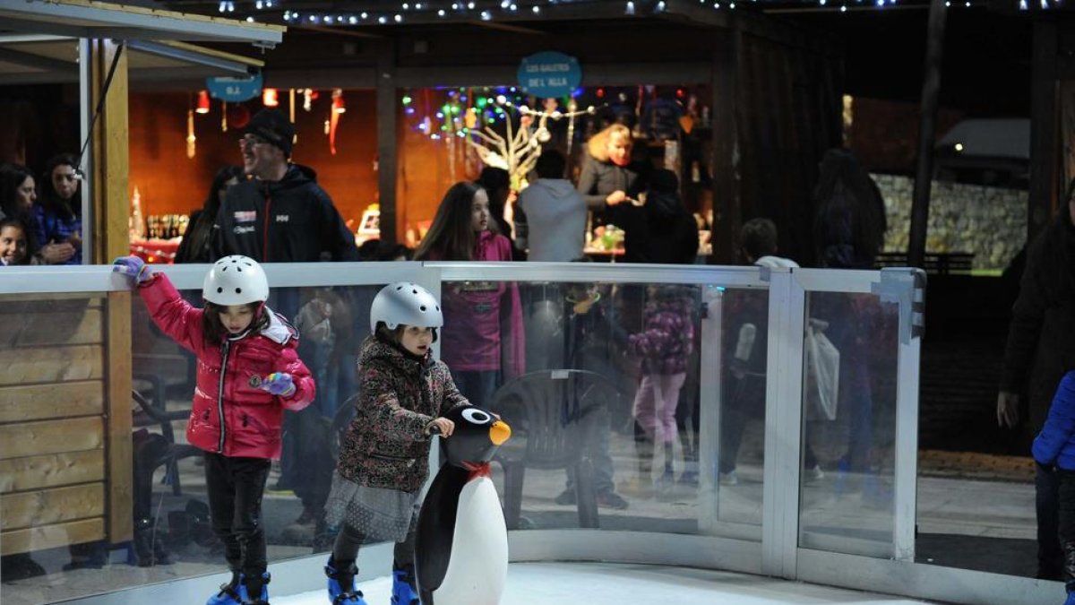 El novè mercat de Nadal obre les portes amb 27 paradistes