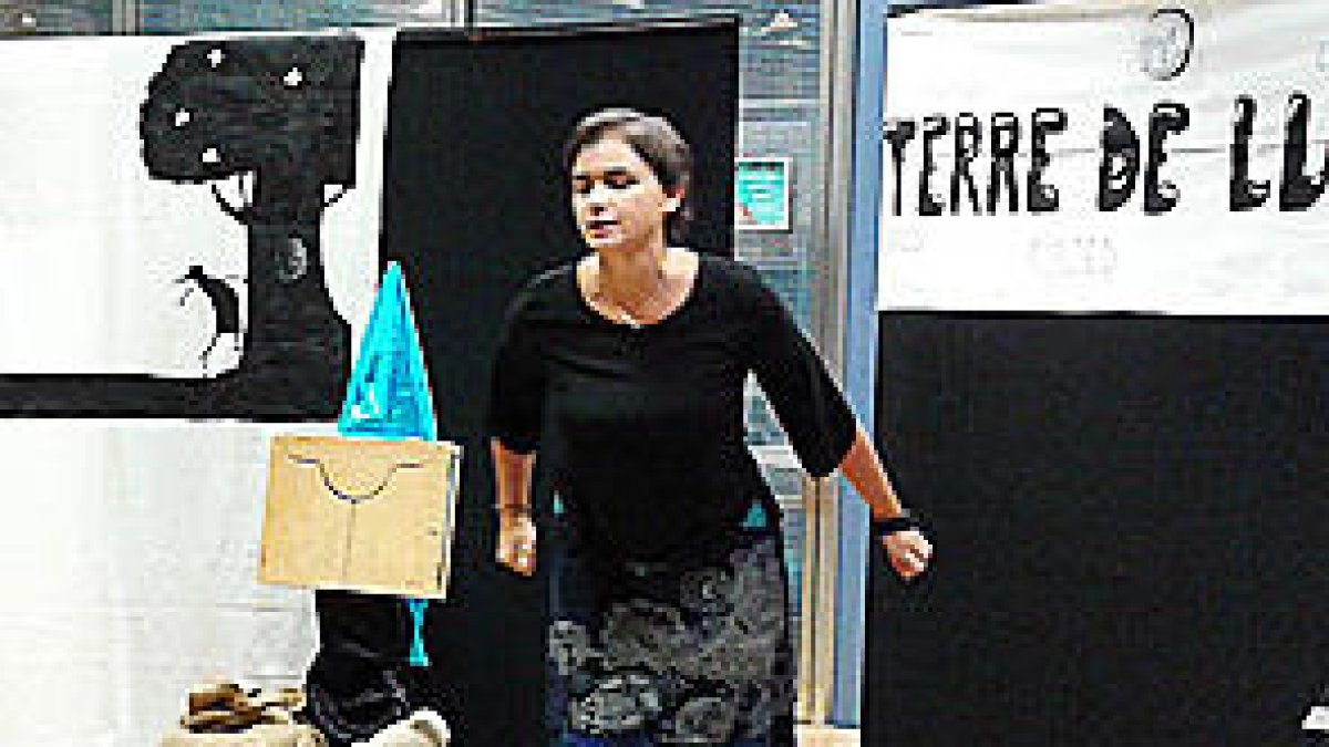 La biblioteca de Sant Julià afegeix l'anglès a l'oferta mensual de contacontes infantils