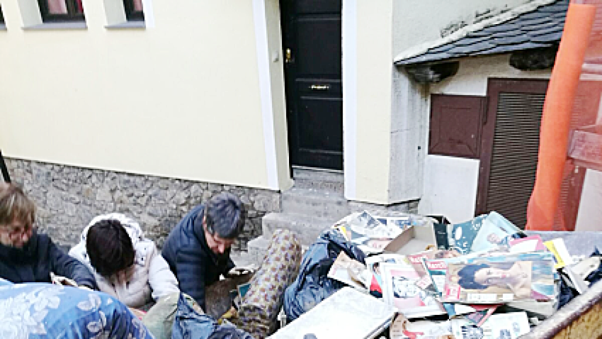 Papers històrics al contenidor