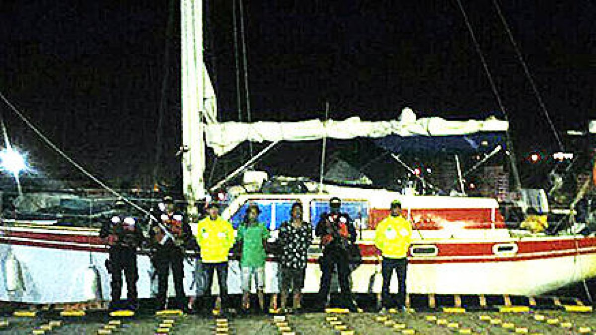 Negociació per via diplomàtica per saber quin era el veler amb droga