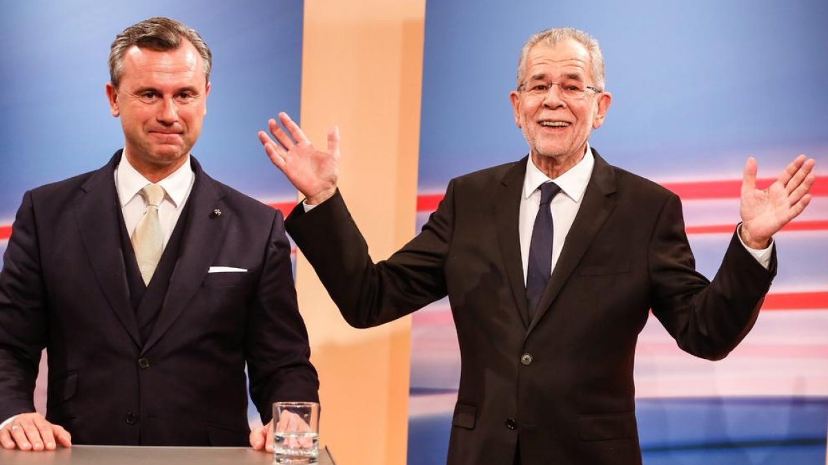 L'ecologista Van der Bellen guanya davant l'ultradretà Hofer a Àustria