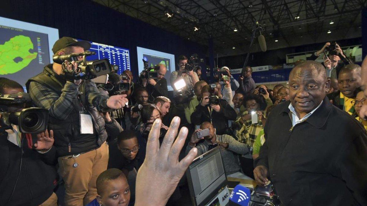 Patacada del partit de Nelson Mandela a les eleccions locals