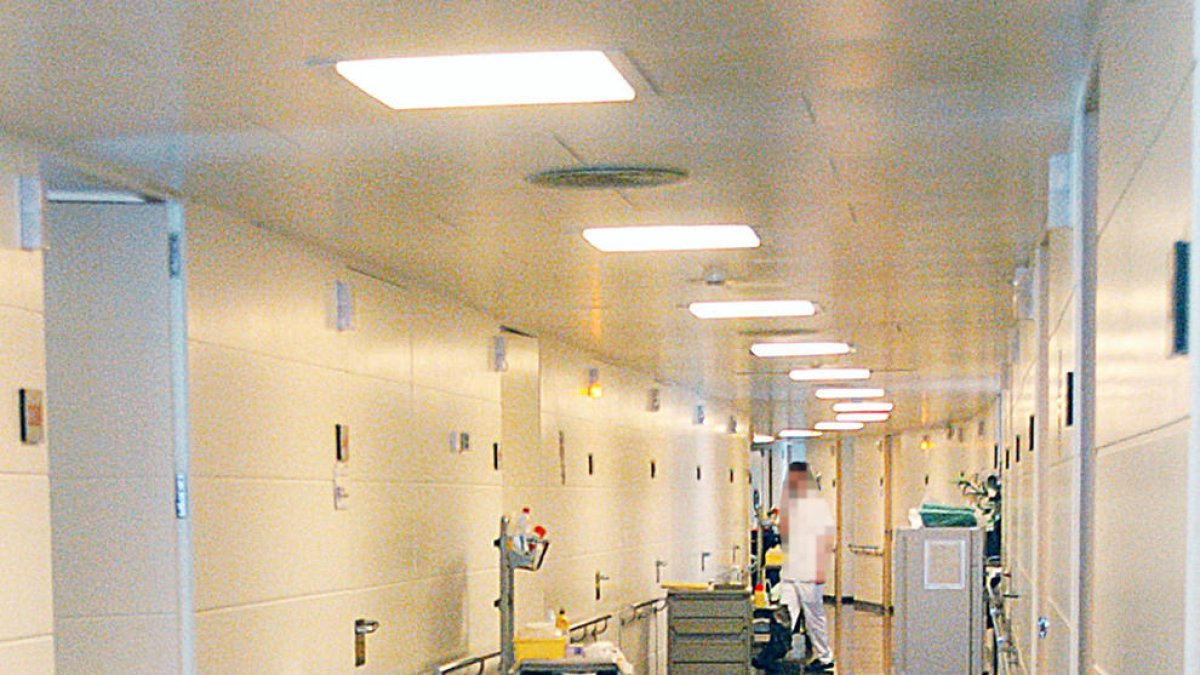 Detingut un pare de 46 anys que hauria agredit el nadó