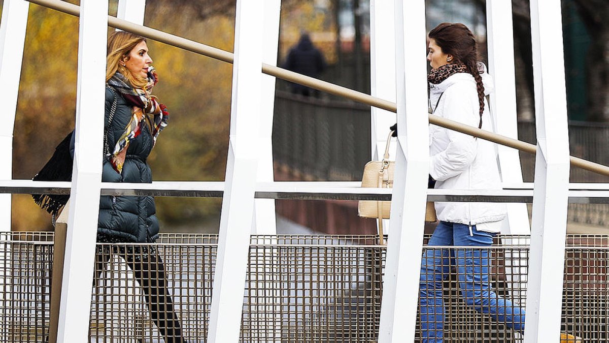 El pont del Parc Central torna a ser accessible