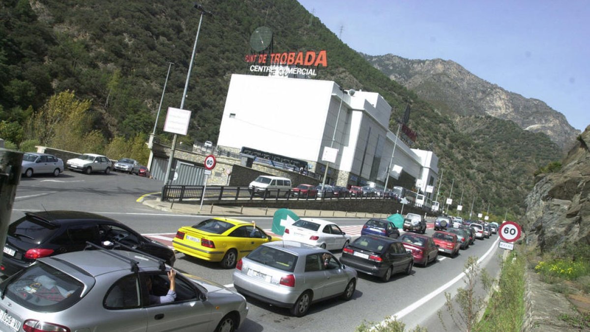 Es recullen 3.600 signatures perquè es faci una rotonda al Punt de Trobada