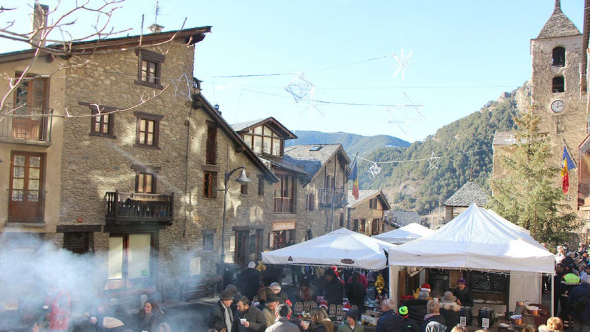 El centre d'Ordino es converteix en un mercat de Nadal