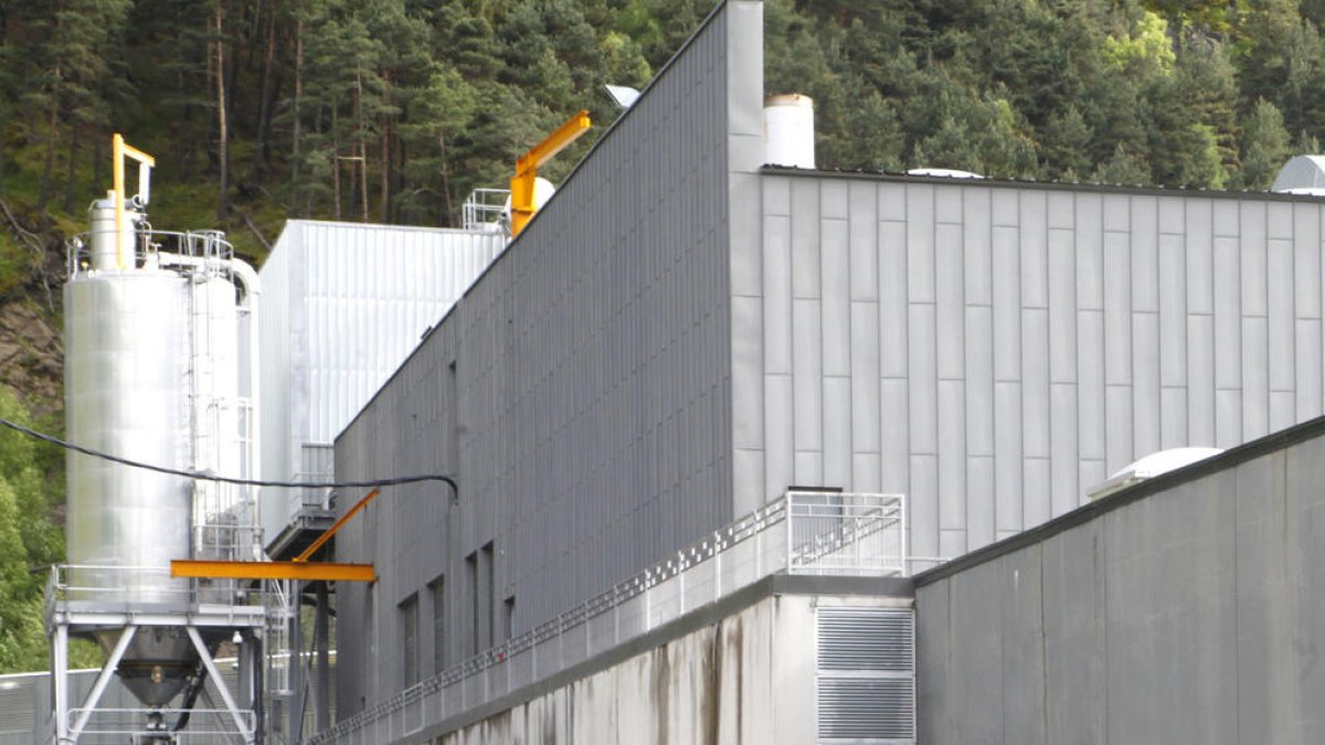 Contaminació per legionel·la i fecal als dipòsits del forn incinerador