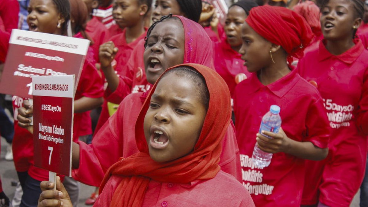 Boko Haram difon un vídeo amb mig centenar de nenes segrestades
