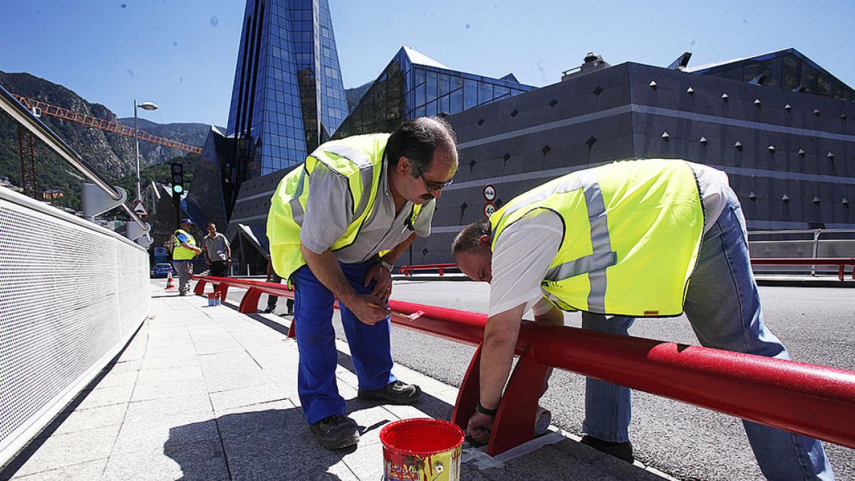 El Govern contracta en tres anys 1.074 persones a l'atur