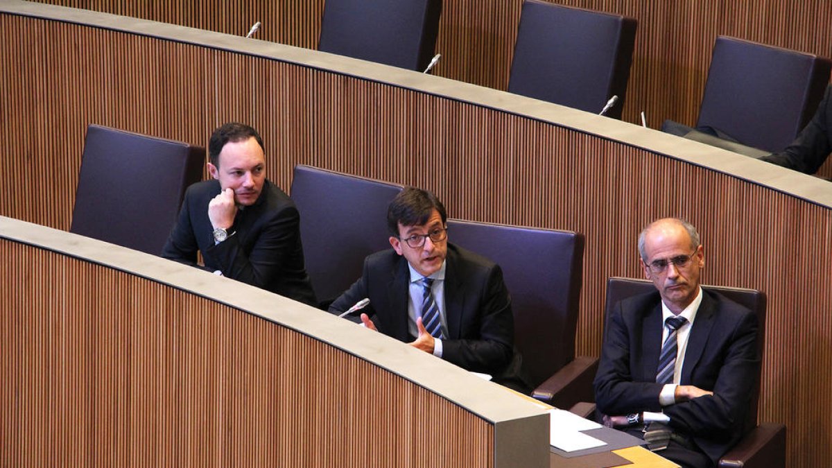 Cinca xifra en 500 milions els actius de renda variable bloquejats dels clients de Vall Banc