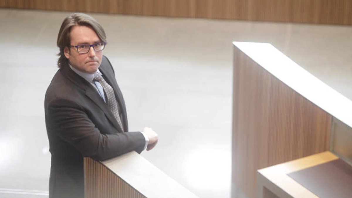 Naudi demana el document sobre l'acord amb la UE