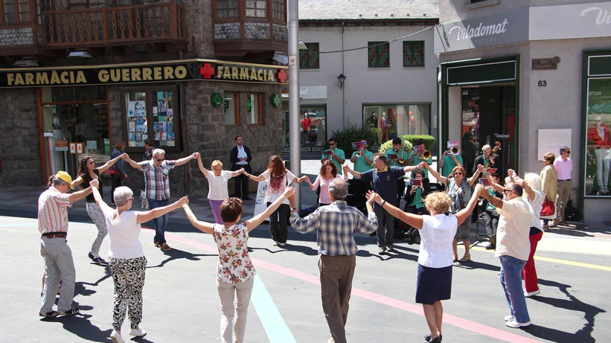 Les sardanes invadiran la plaça Coprínceps