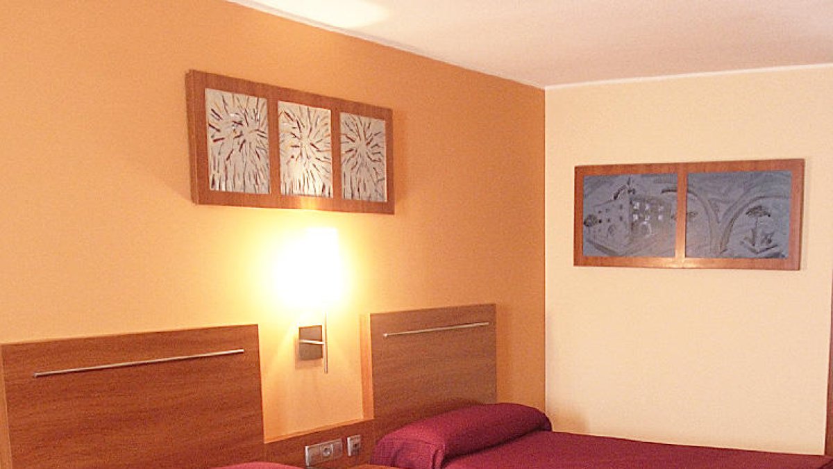 Els hotelers reclamen que s'aturi l'entrada de pisos turístics al mercat