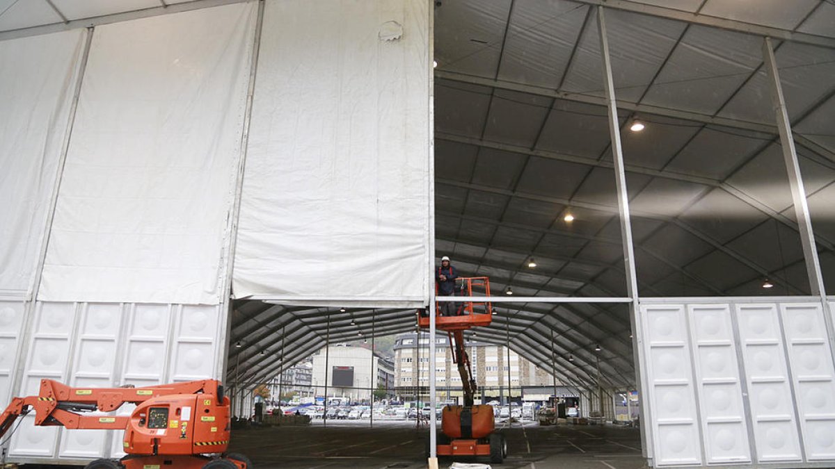 Problemes amb l'envelat de la Fira