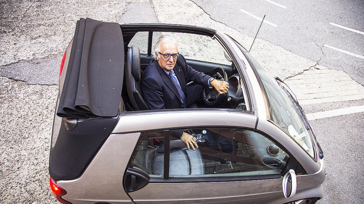 Va optar pel model descapotable per gaudir-lo al màxim.