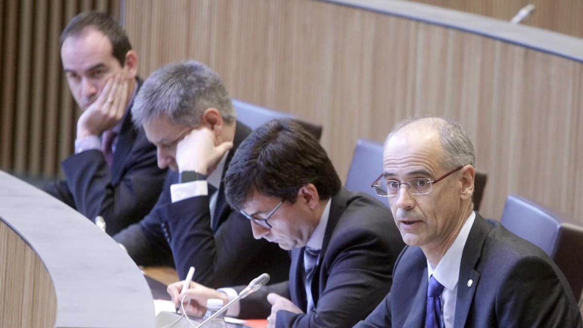 Toni Martí manté Jordi Alcobé com a ministre