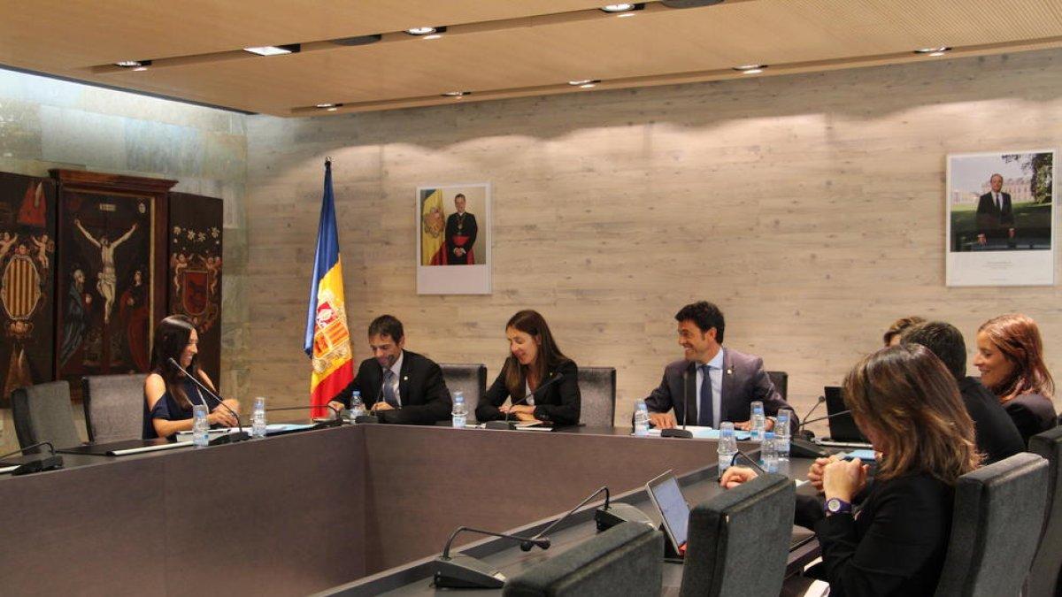 Un viver d'empreses o un parc infantil, possibles opcions per al Centre de Congressos