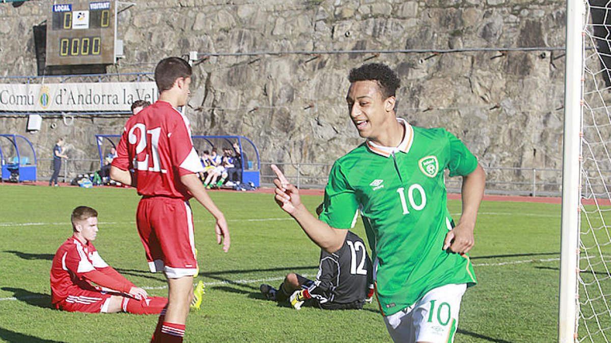 La selecció sub-17 no pot amb la potència física irlandesa al Preeuropeu
