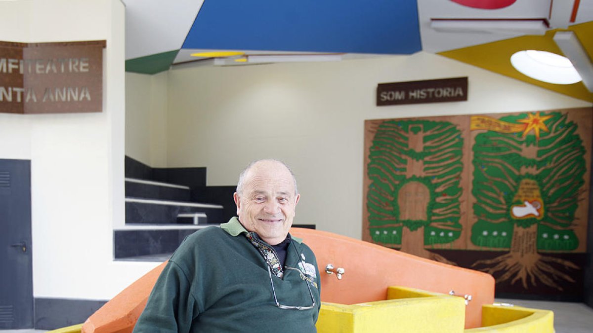 “No necessito posar la papereta, puc fer política des del carrer”