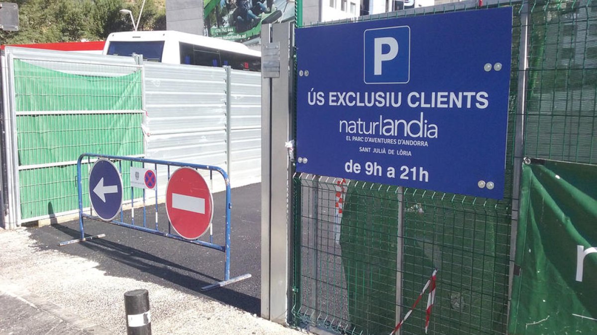 L'empresa del servei de bus a Naturlandia desconeix si es prorrogarà
