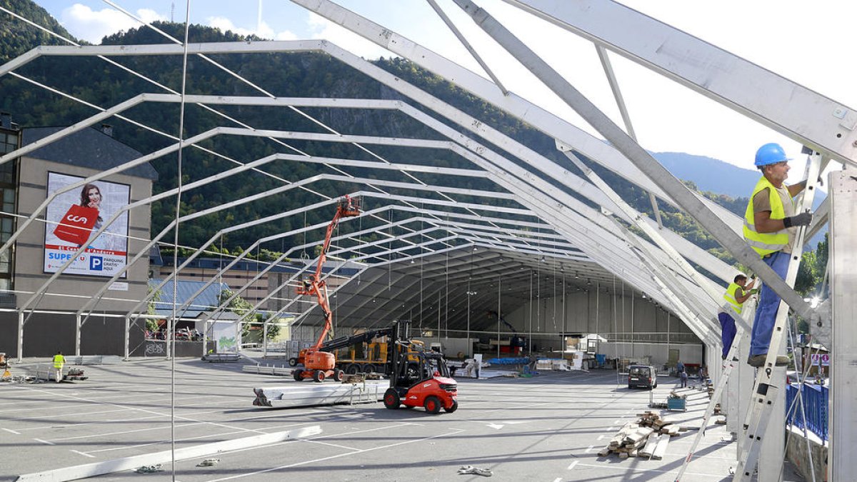 La Fira de la capital s'haurà de muntar amb deu dies d'antelació