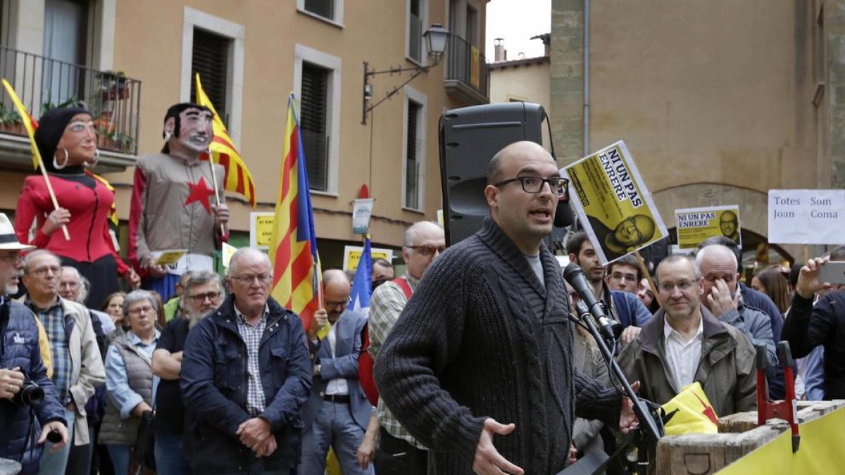 Detingut un regidor de la CUP de Vic imputat per incitar a la sedició