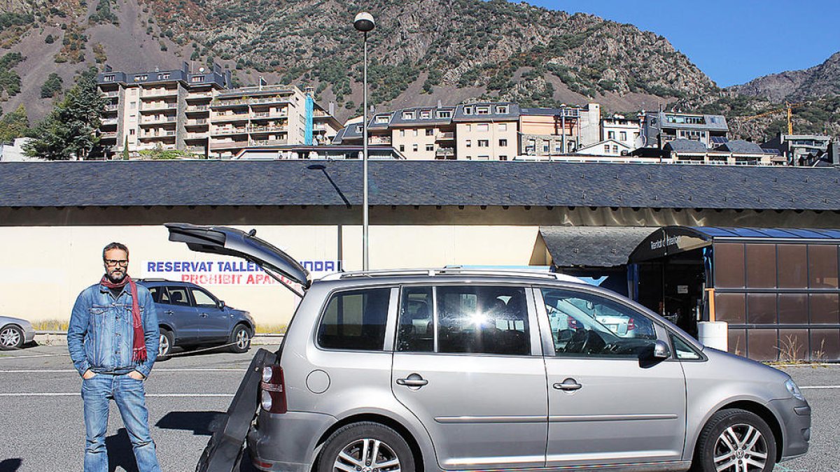 el Volkswagen Touran li va bé tant per anar de concert com per als viatges familiars.