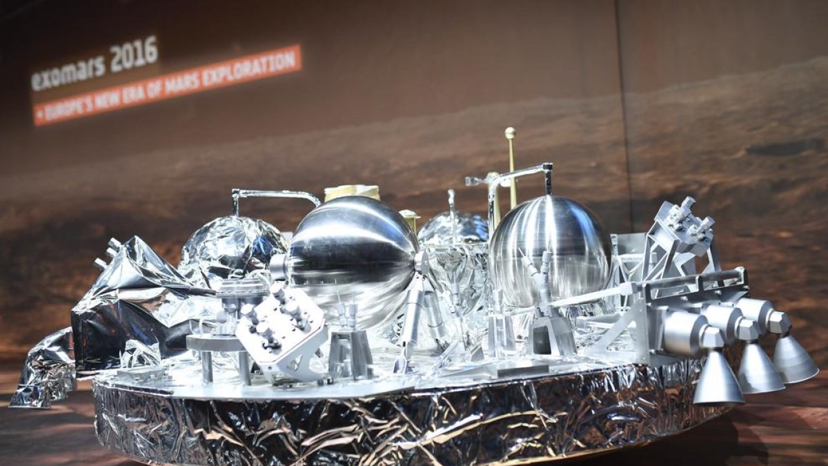 S'estavella a Mart el mòdul enviat des d'Europa