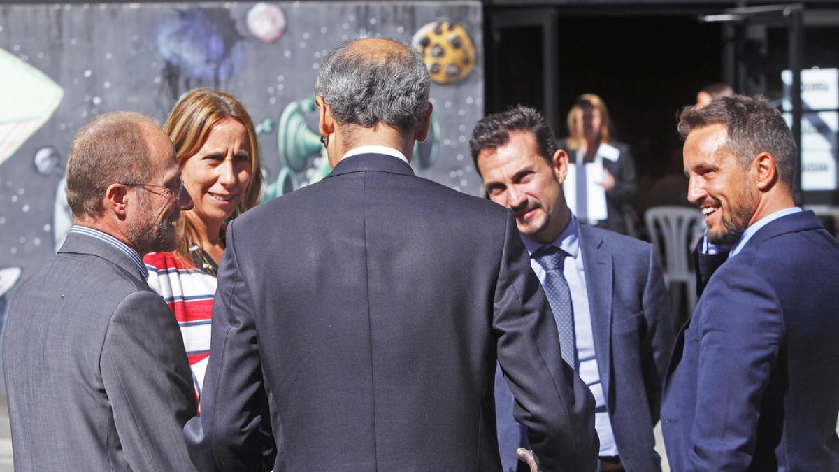 L'oposició critica que el salari mínim és massa baix