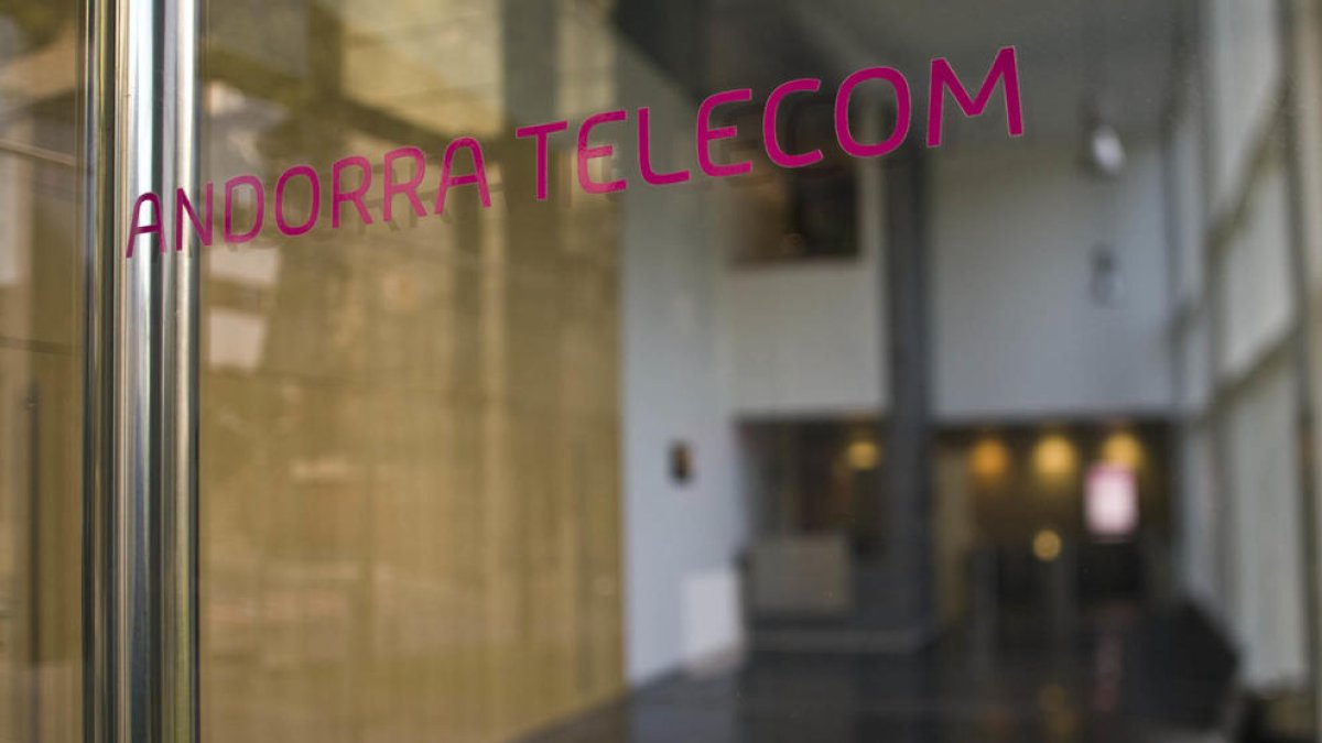 L'acord duaner i la moció de censura, als set tuits