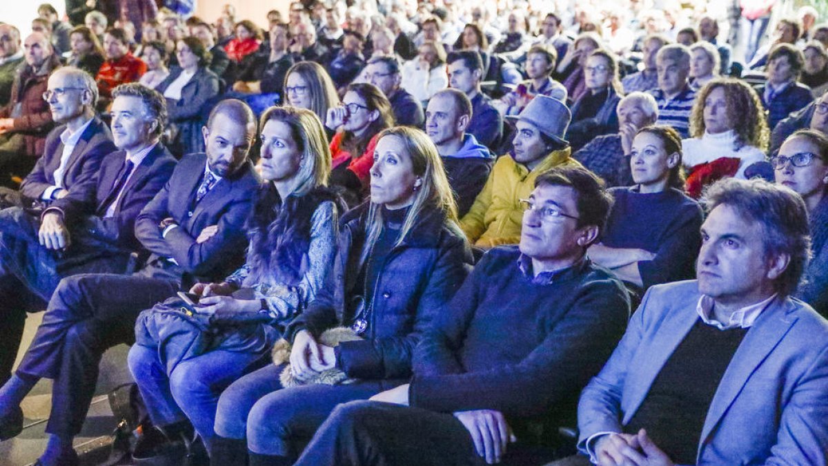 La reunió de poble dona suport al pla de reforma d'Arcalís
